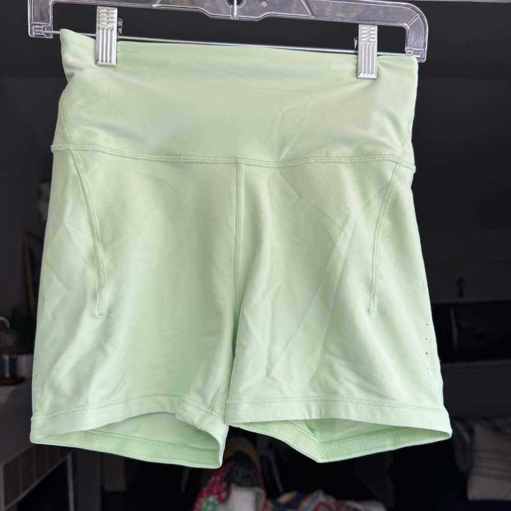 Athleta Women's Pacesetter 4" Shortie